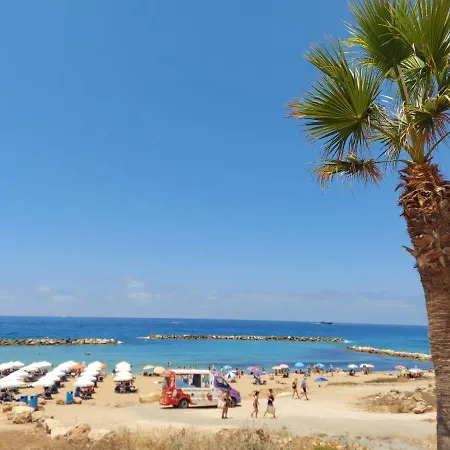 Apartment Mandria garden resort,pools-garden-beach 3 in One! Paphos